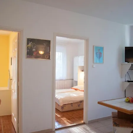 Komáromy Apartman Gyenesdiás